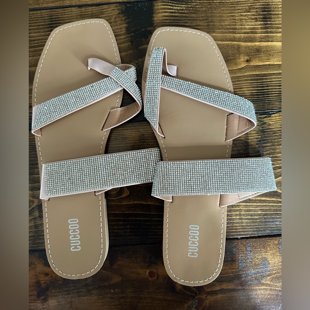 NWT Silver sandals